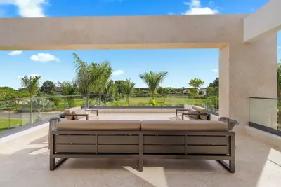 Villa Core - Thumbnail 2