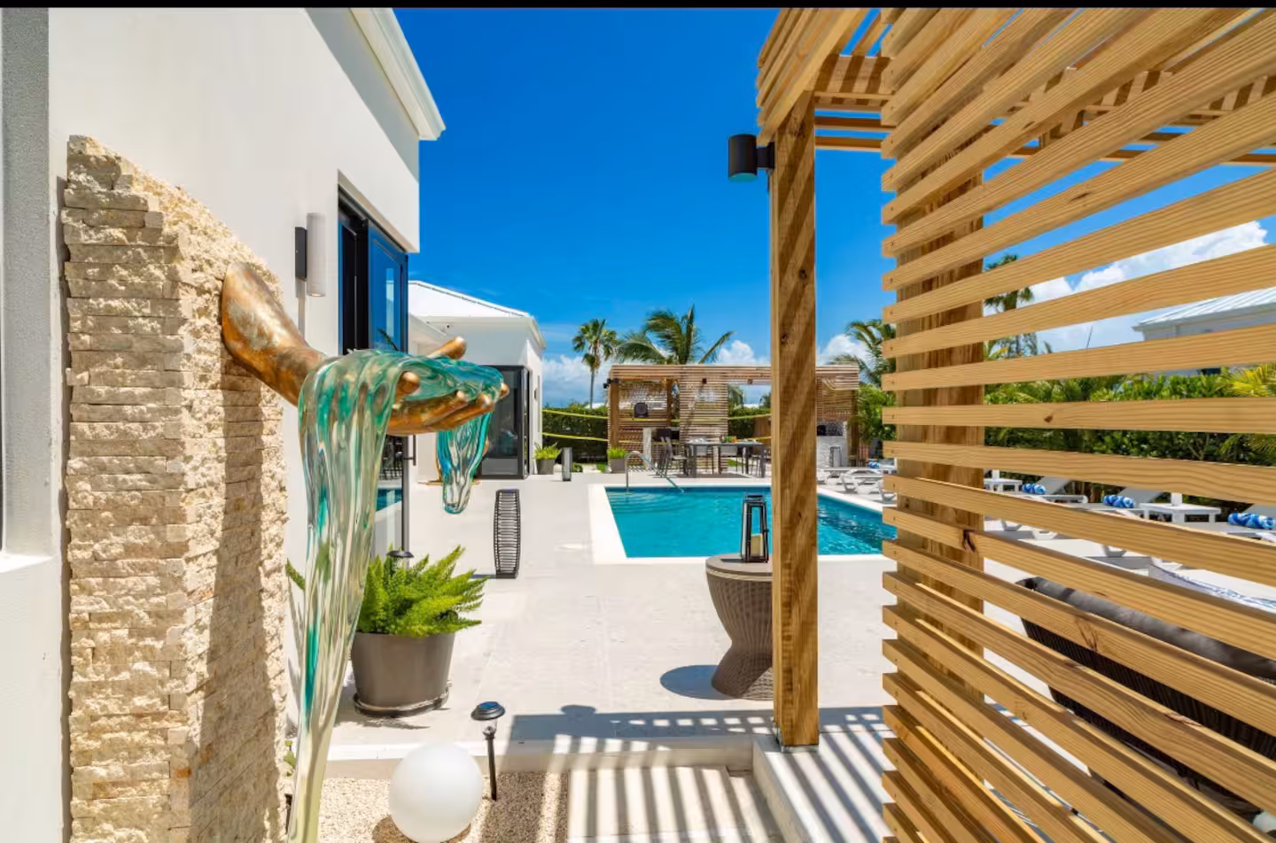 Villa Life - Thumbnail 23