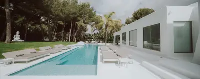 Villa Naira - Thumbnail 8