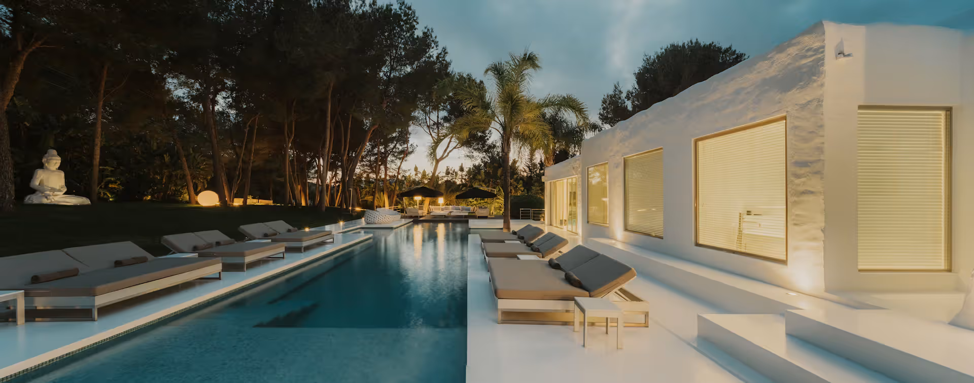 Villa Naira