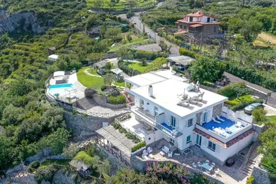 Villa Mira - Thumbnail 35