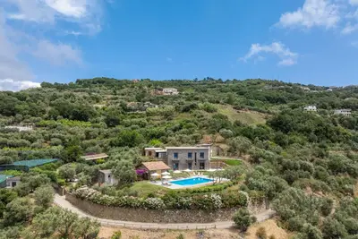 Villa Casala - Thumbnail 2