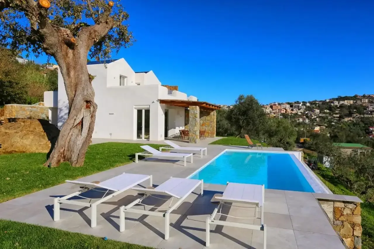 Villa Ria - Image 1