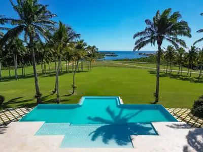 Villa Blanca - Thumbnail 1