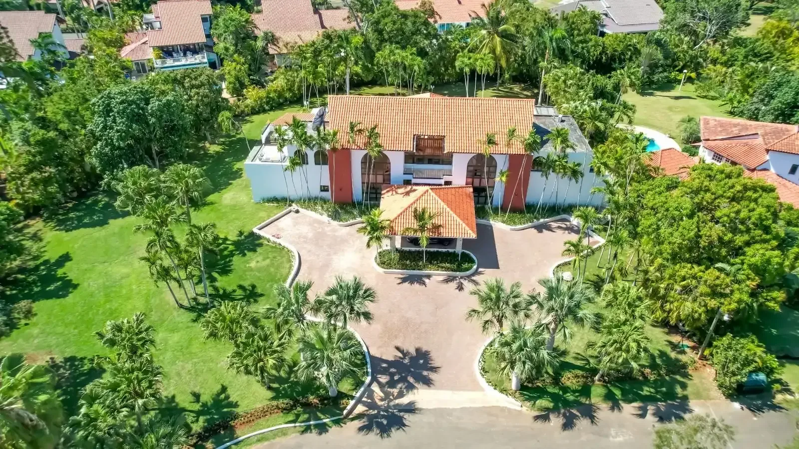 Villa Neves - Image 1