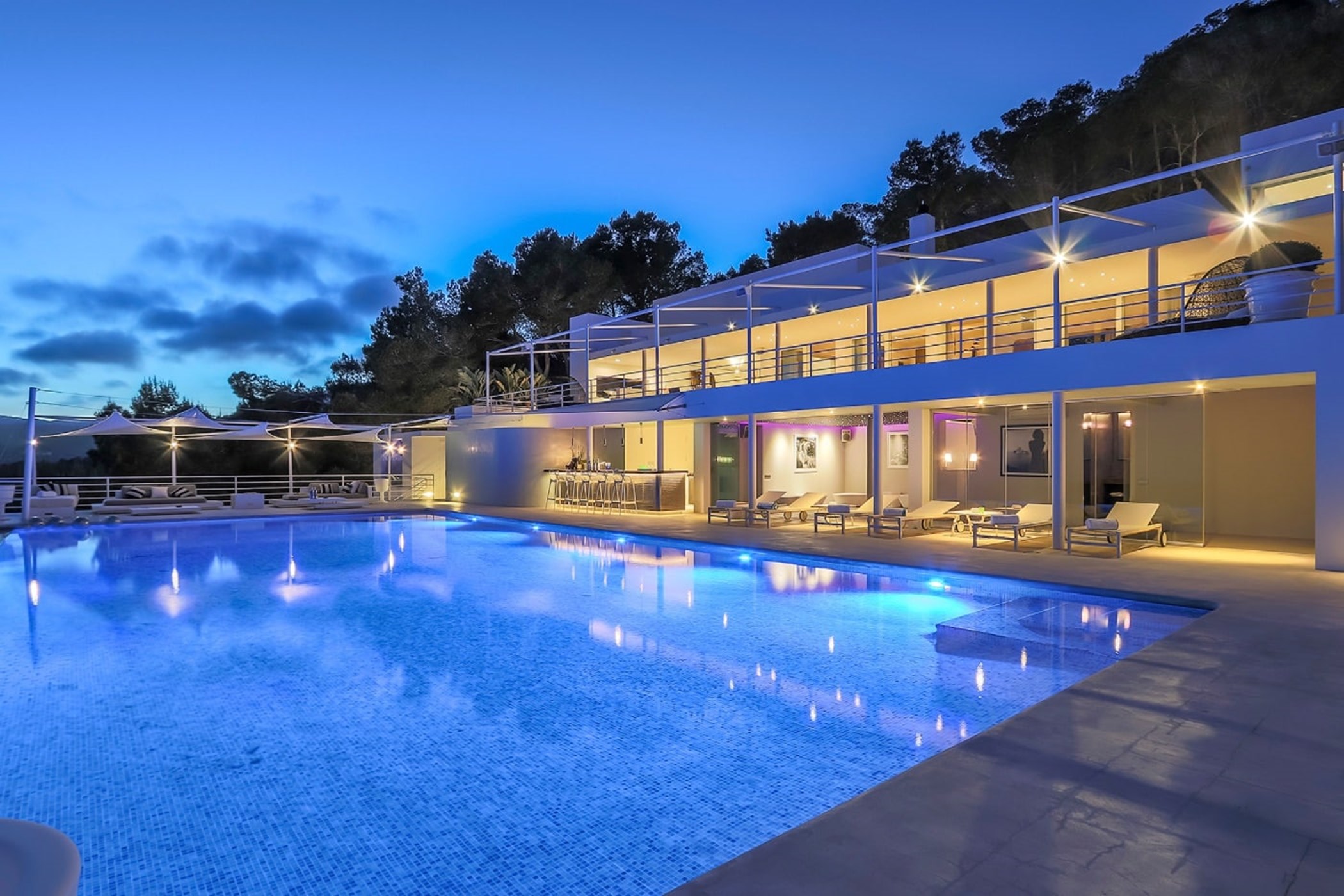 Villa Nira