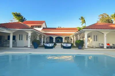 Villa Amar - Thumbnail 1