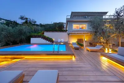 Villa Lella - Thumbnail 1