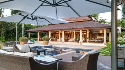 Villa Hendi - Thumbnail 1