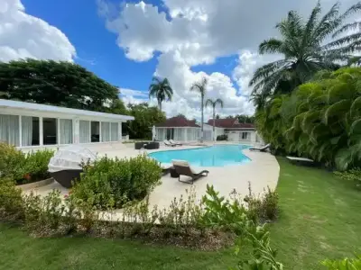 Villa Esa - Thumbnail 3