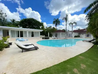 Villa Esa - Thumbnail 1