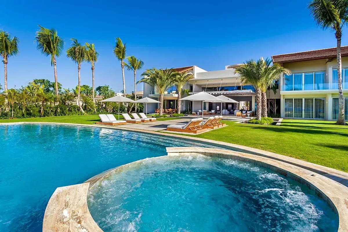 Villa Iris - View 3