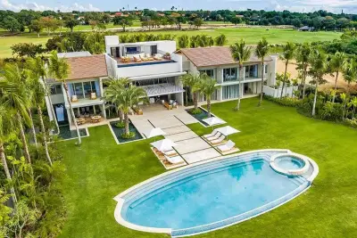 Villa Iris - Thumbnail 1
