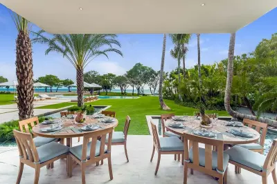 Villa Iris - Thumbnail 2