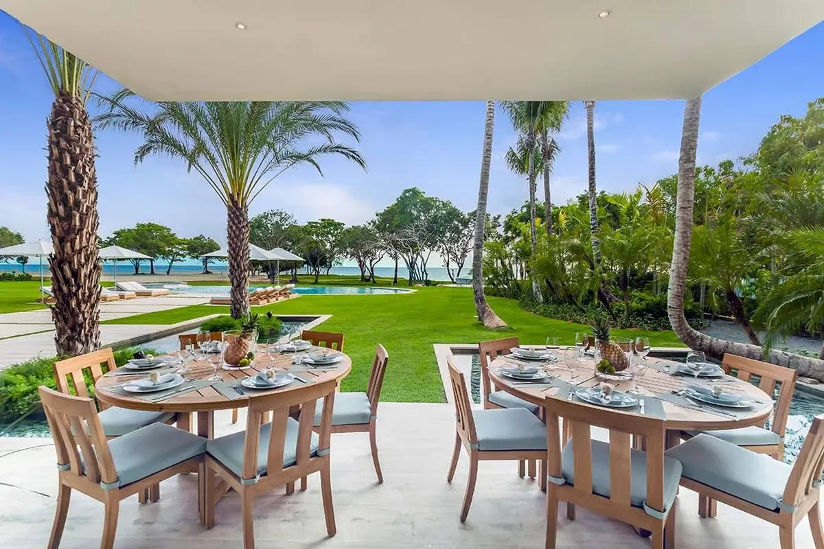 Villa Iris - View 2