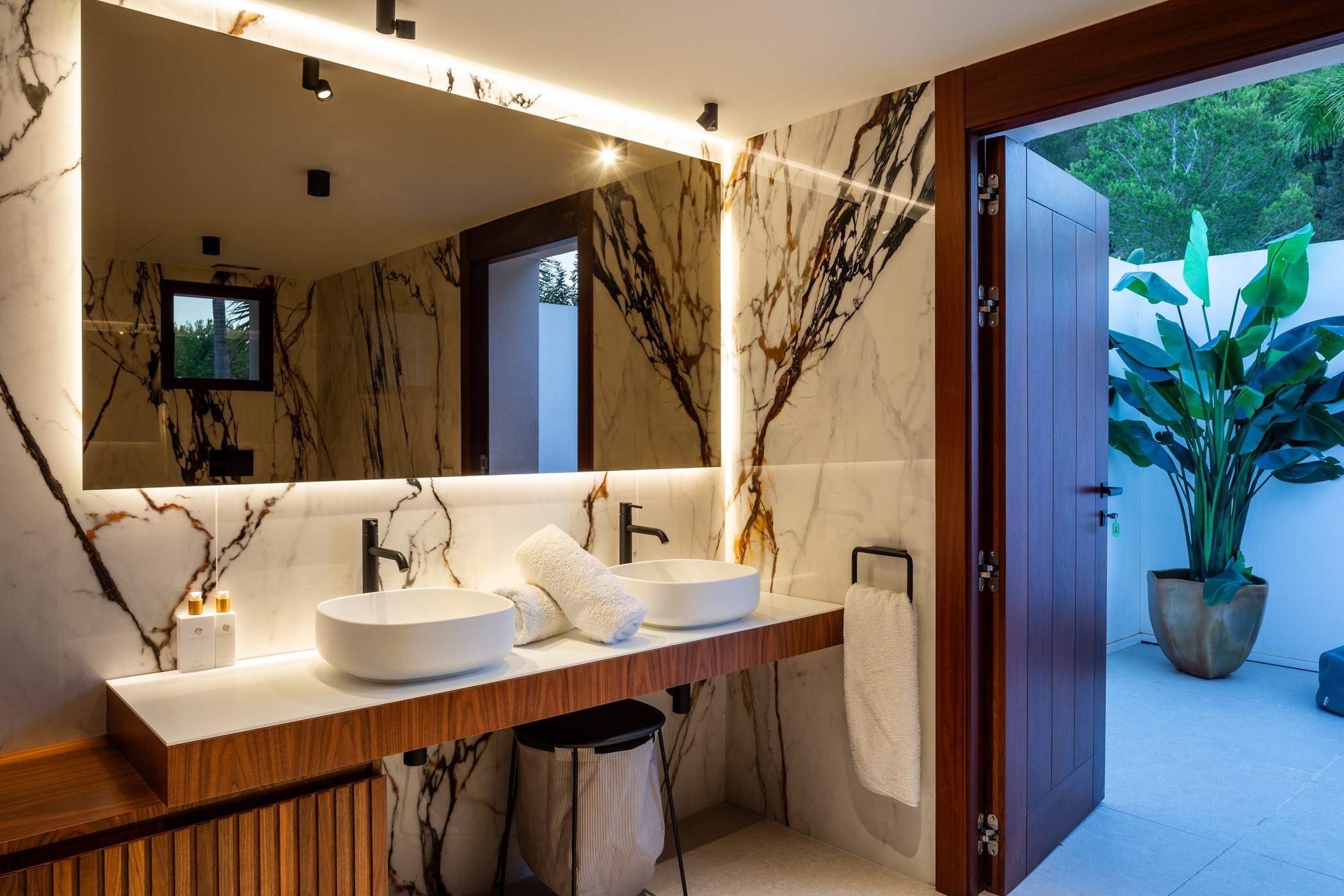 Villa Aza - Thumbnail 150