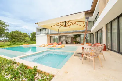 Villa Evia - Thumbnail 3