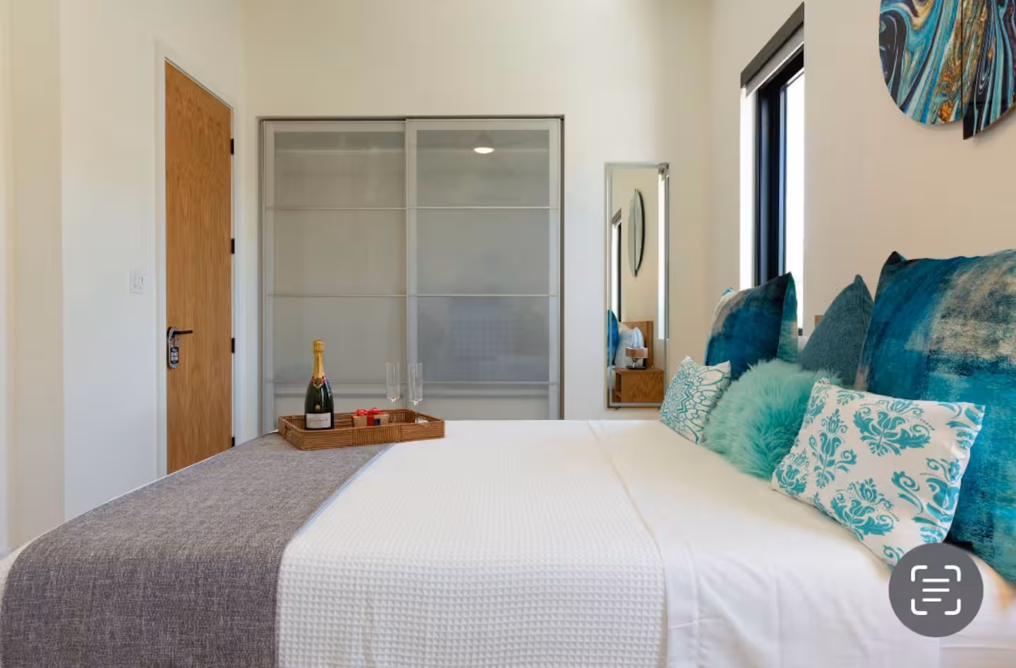 Villa Life - Thumbnail 36