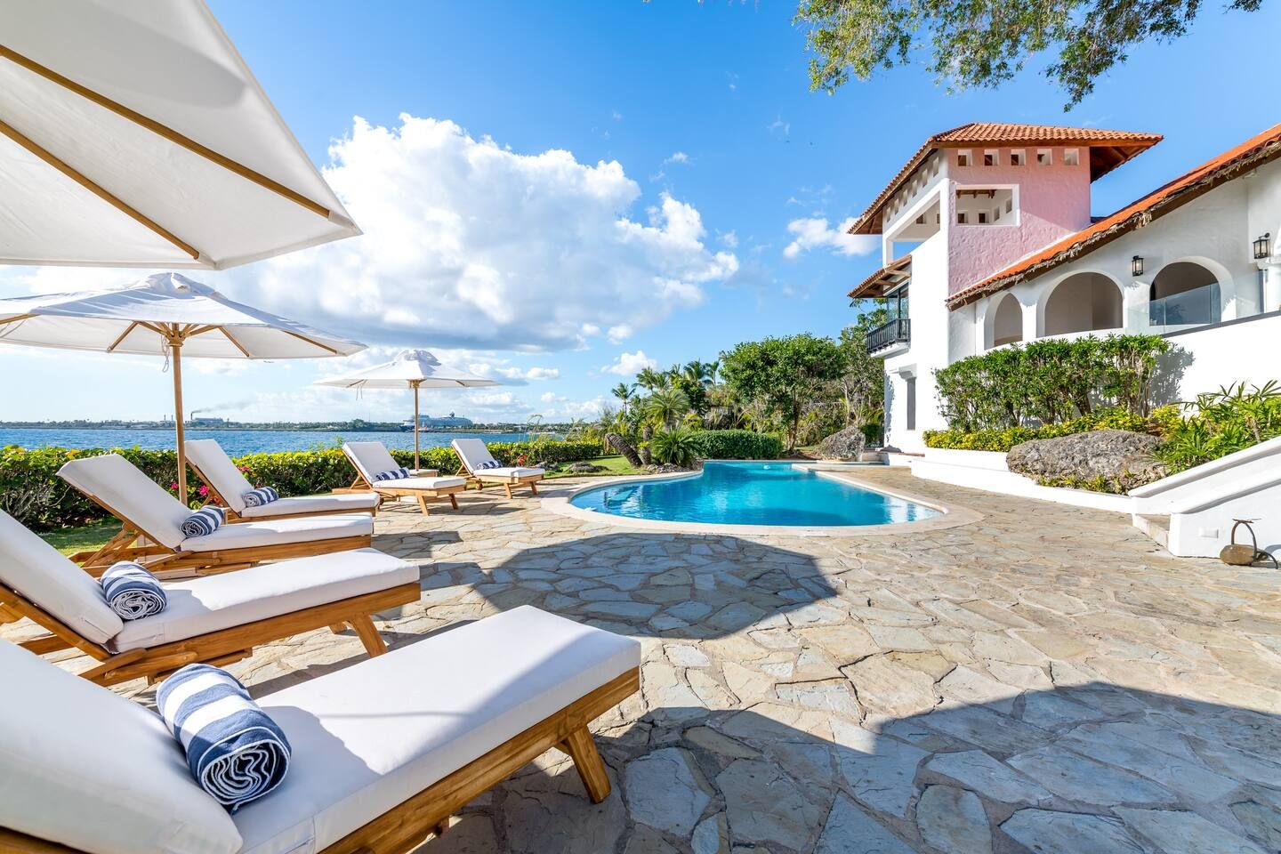 Villa Yla - Thumbnail 11